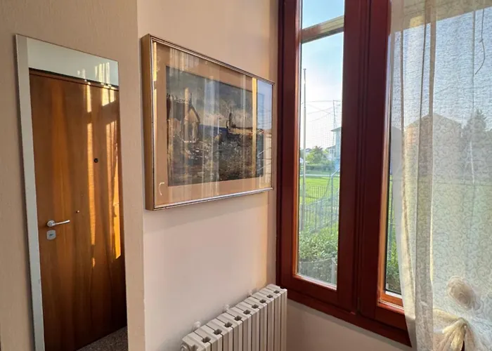 Sweet Charm In Venice *