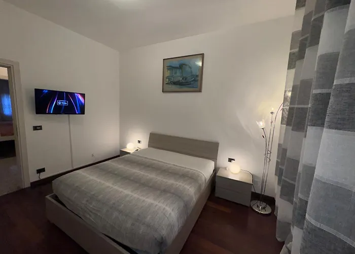 Sweet Charm In Venice *